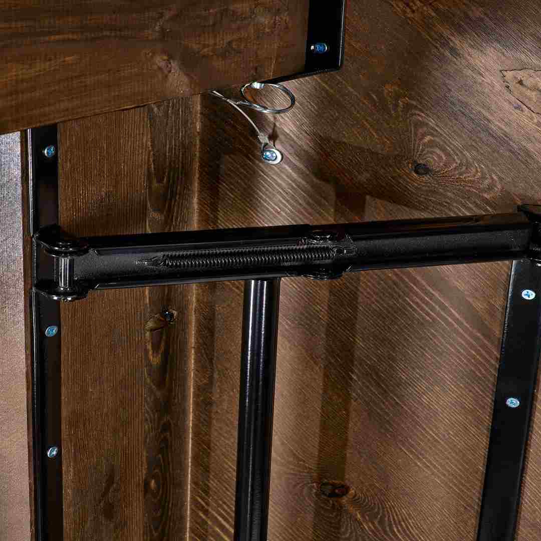 Chivari 60" (5 Foot) Fruitwood Round Farm Table TFARMRD60-FRTWD-S-LEG-AX-T