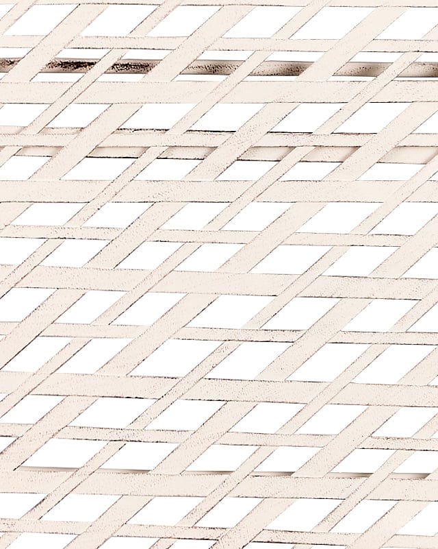 Chivari 28" Antique White Barcelona Bistro Table TBBMW-AX-T