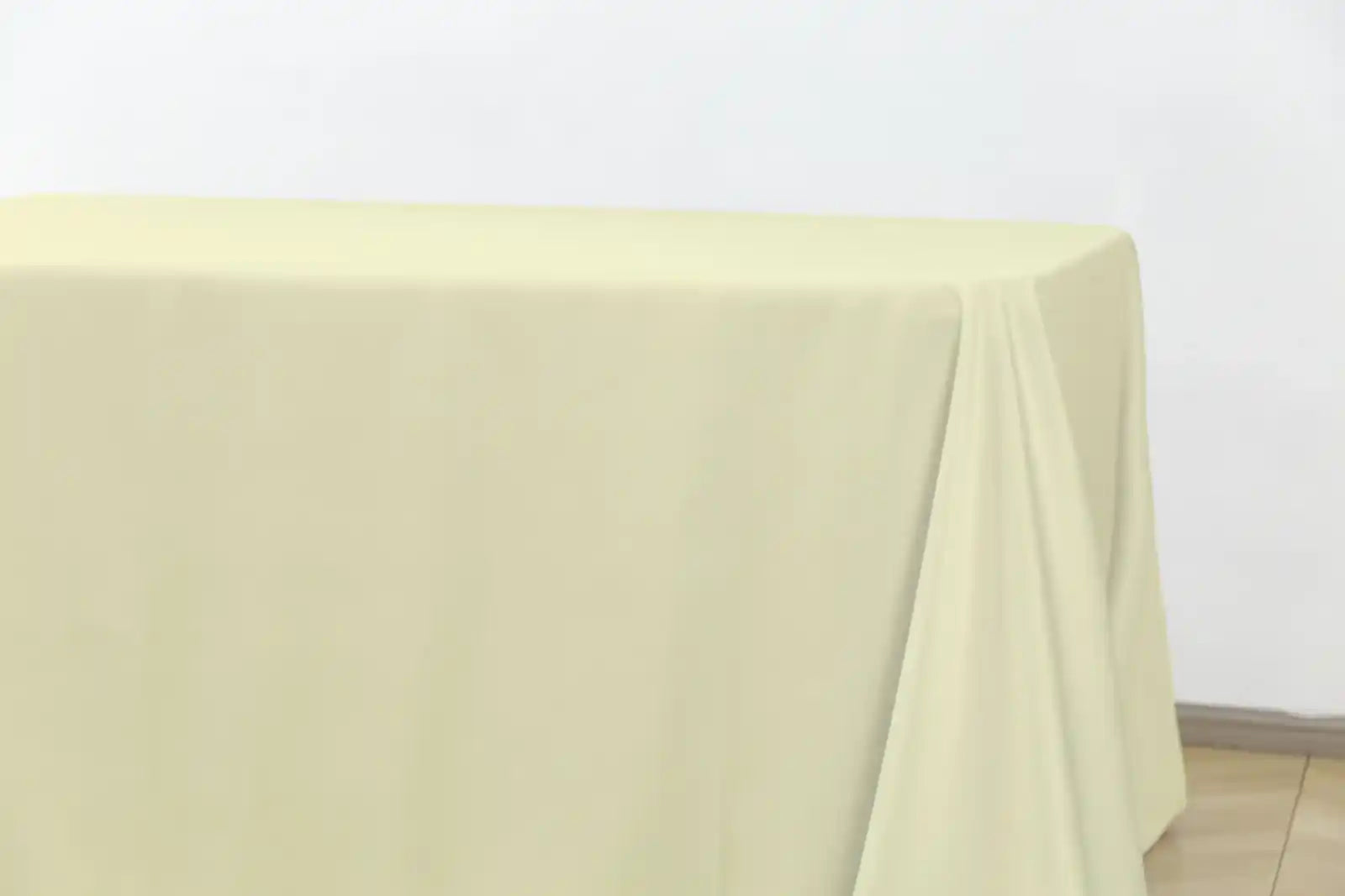 5-Pack Ivory Polyester Rectangle Tablecloth 190gsm 90" x 132"