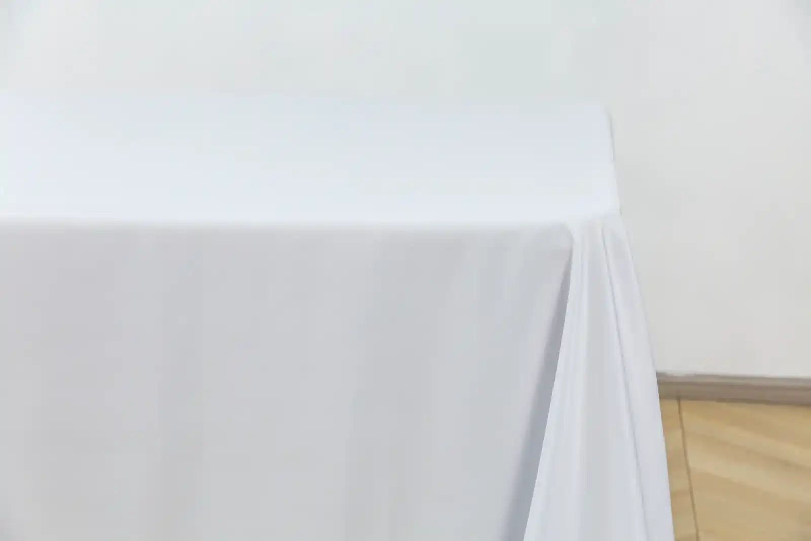 5-Pack White Polyester Rectangle Tablecloth 190gsm 90" x 132"