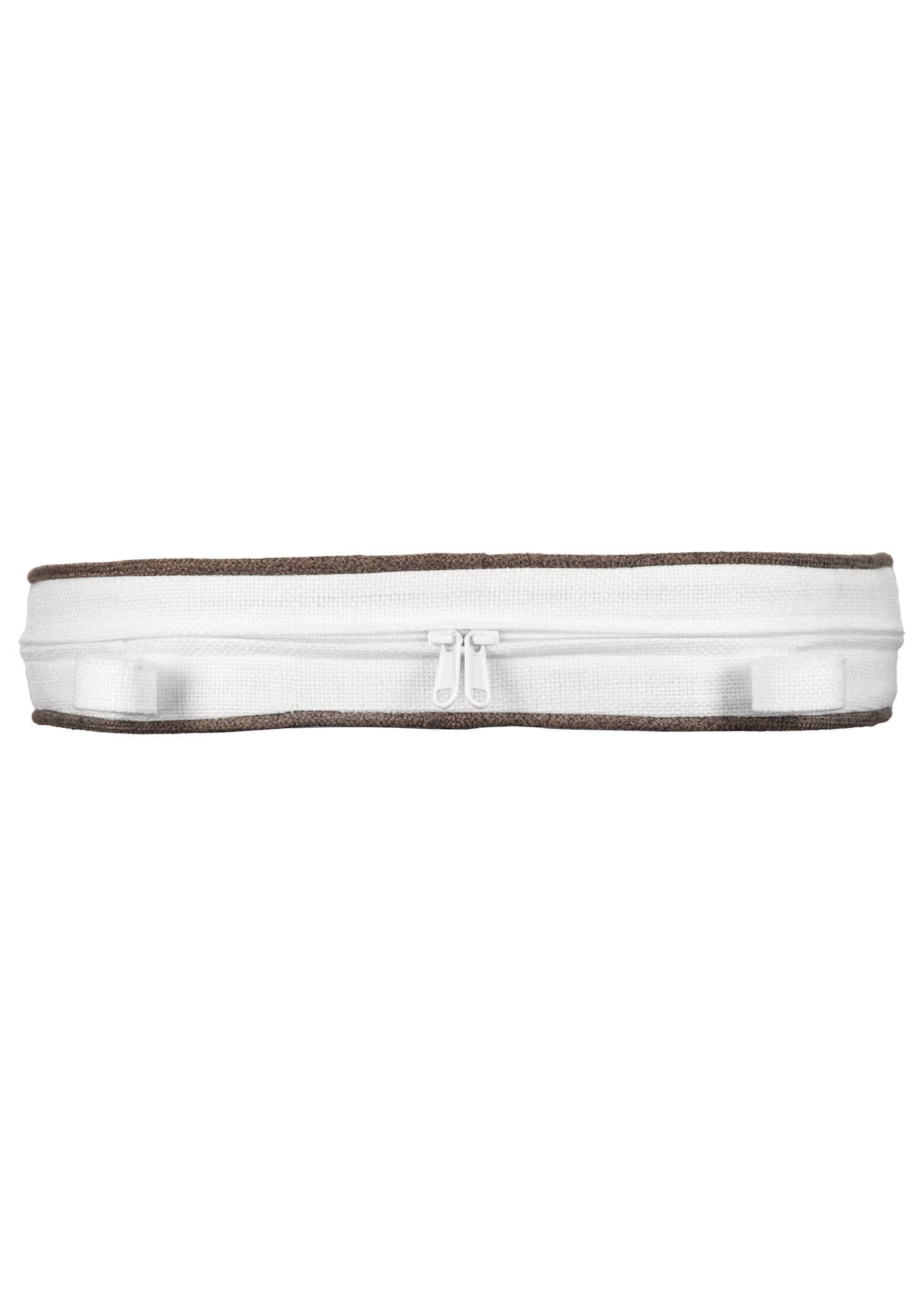 Chivari White with Light Brown Piping 2.5